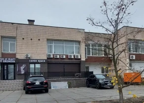 Продам офисное здание Київ, Прирічна вул.