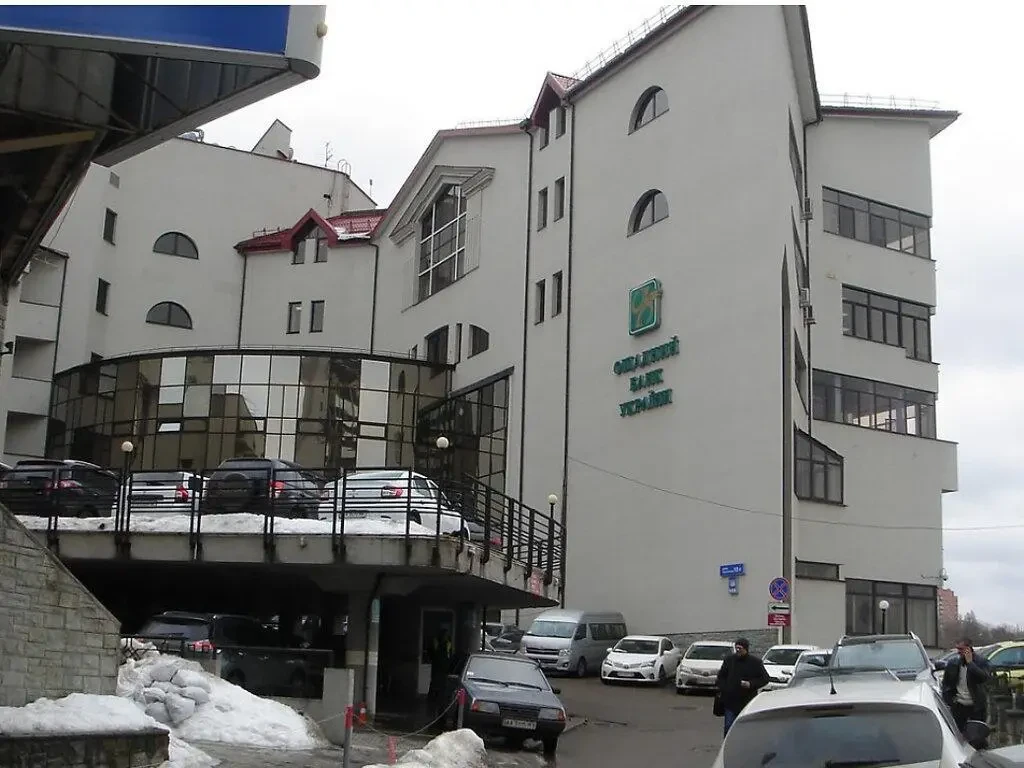 Продам офисное здание Київ, Госпітальна вул.