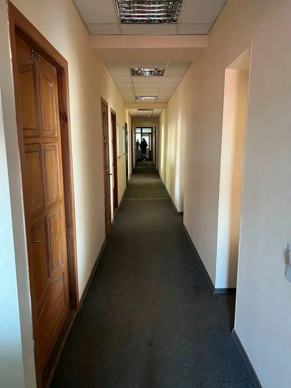 Продам офисное помещение Київ 4