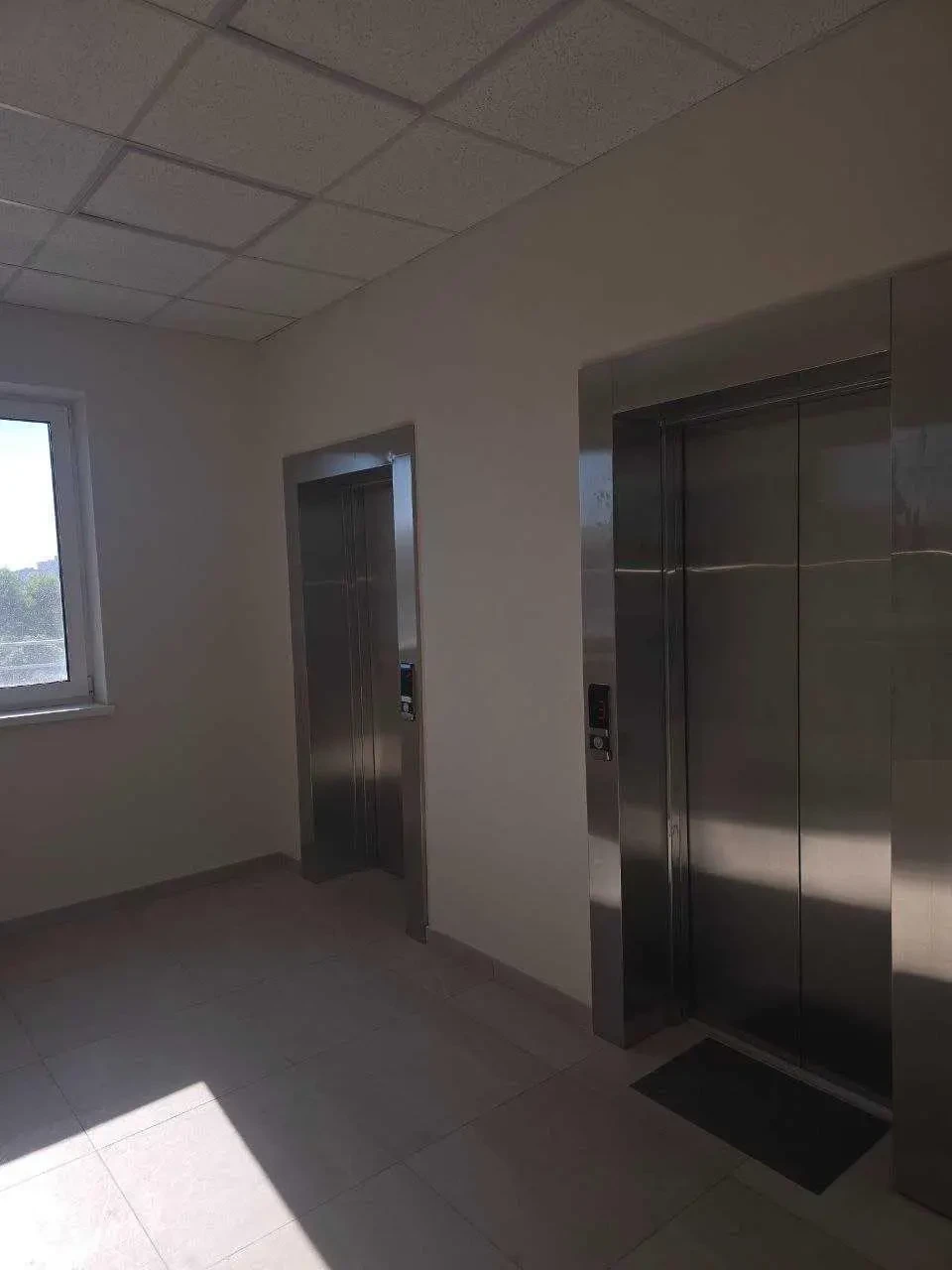 Сдам помещение свободного назначения Київ, Шухевича Романа пр-т 5