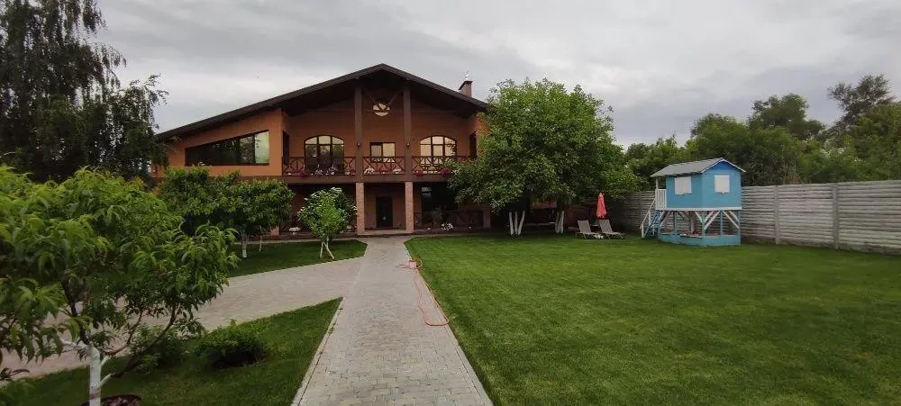 Продам дом Київ 3