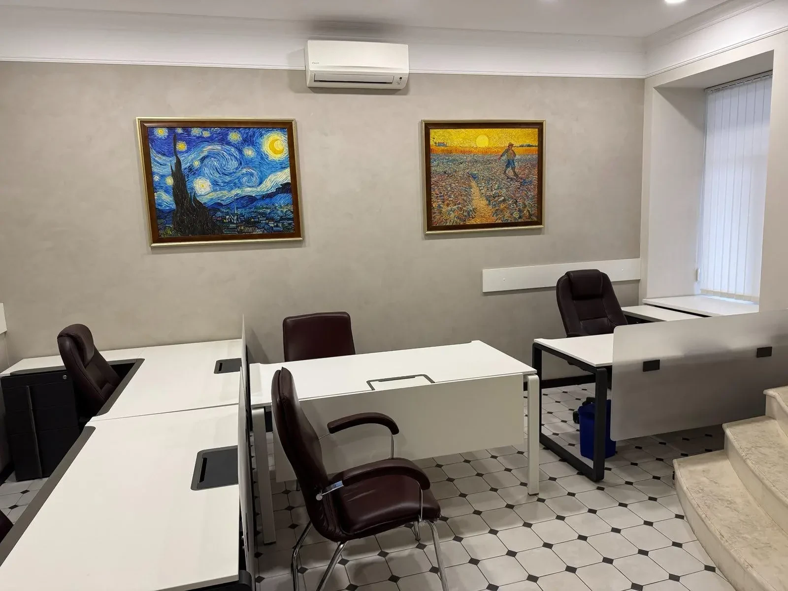 Сдам офис в многоквартирном доме Київ, Предславинська вул.