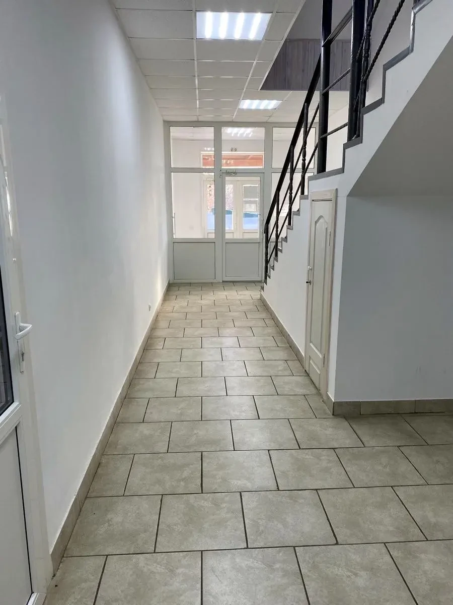 Сдам офисное здание Київ, Лауреатська вул. 5