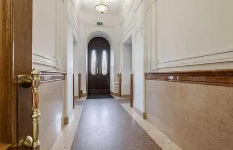 Сдам офисное здание Київ, Контрактова пл. 2