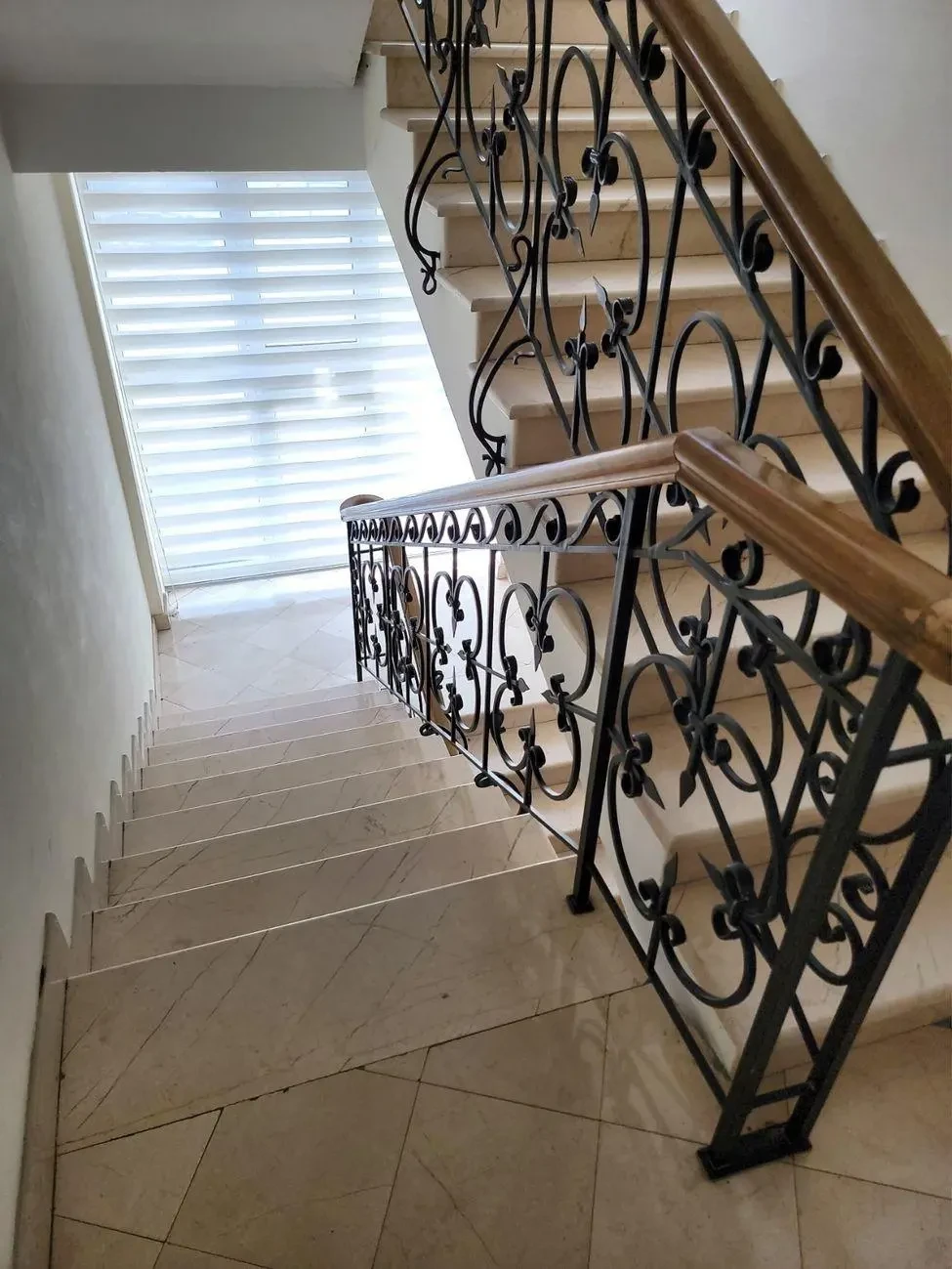 Комфортні та затишні офіси площею від 25 до 780 м. «Царське село» 2