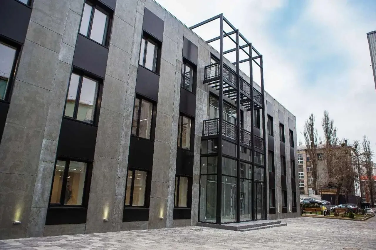 Продам офисное помещение Київ, Ростиславська вул. 2