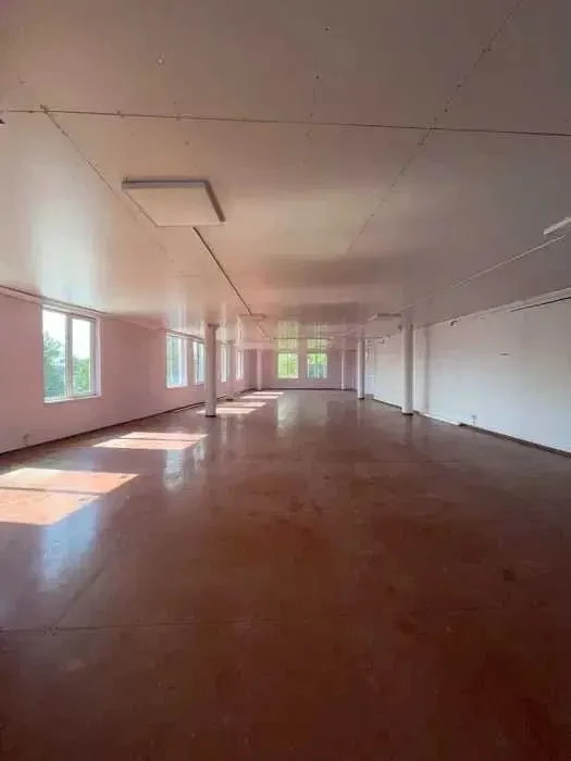 Продам помещение свободного назначения Київ, Гната Хоткевича вул. 3