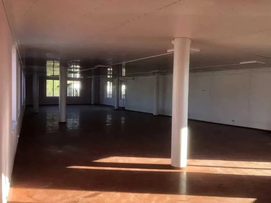 Продам помещение свободного назначения Київ, Гната Хоткевича вул. 4