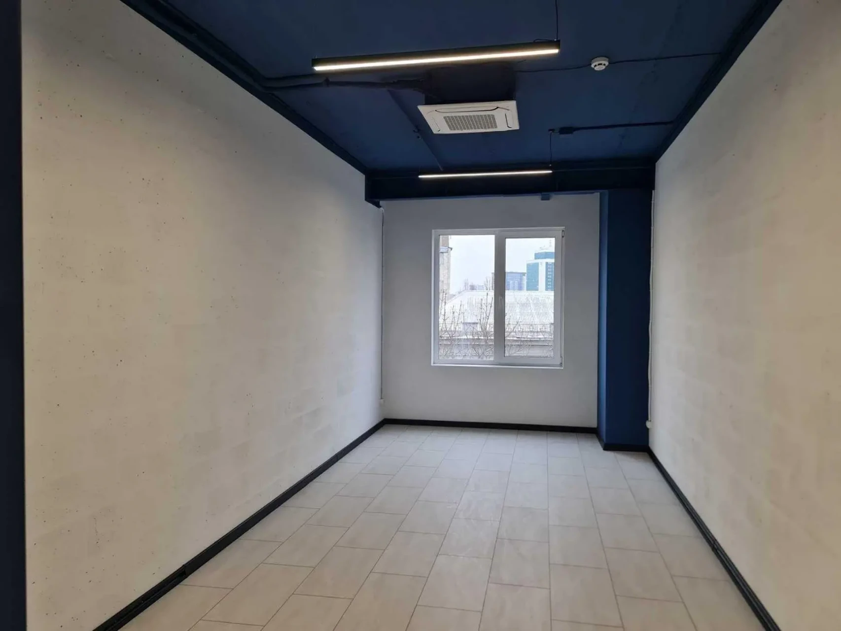 Офісні приміщення нового БЦ 