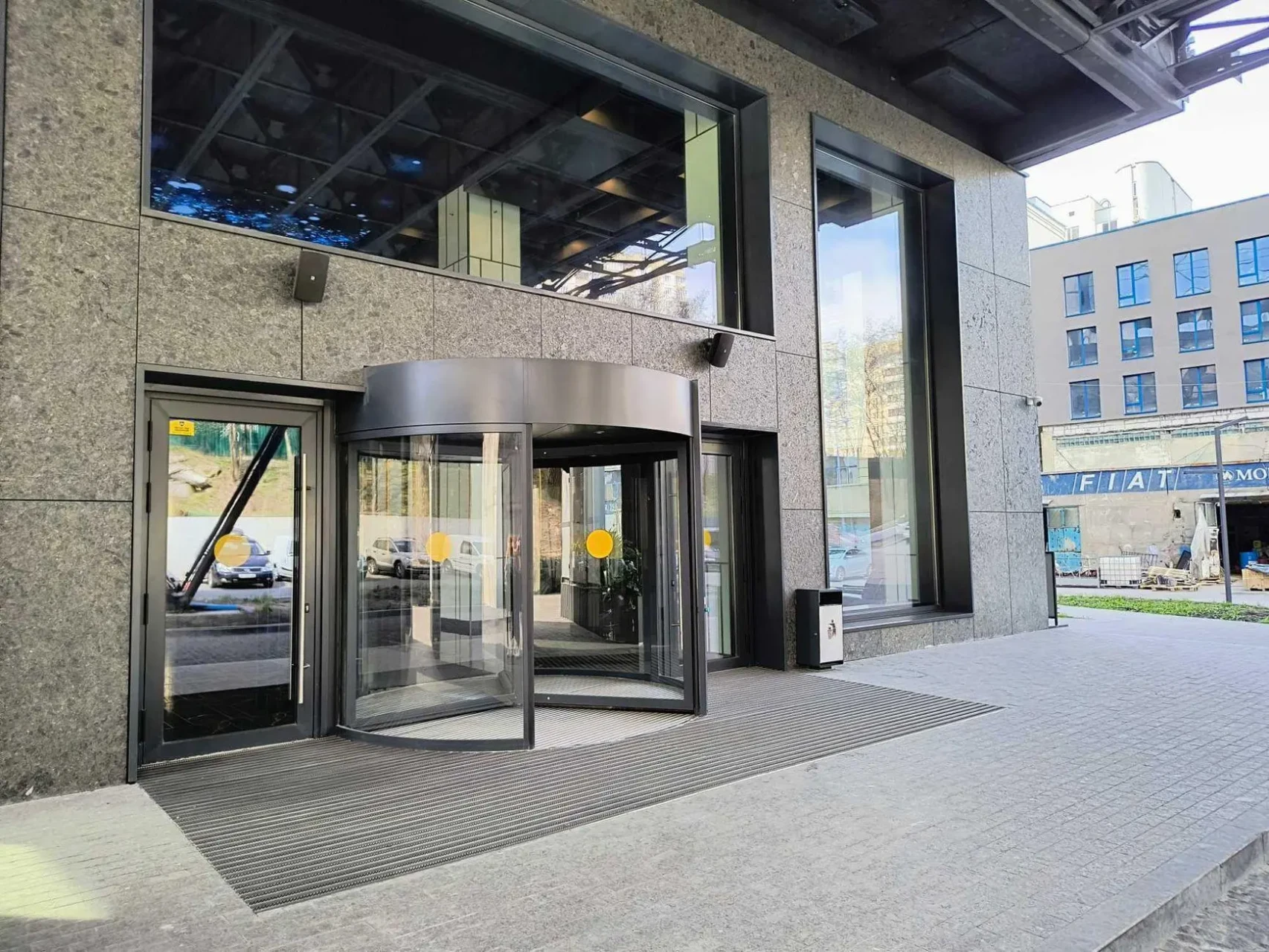 Оренда офісного приміщення у бізнес-центрі вул Василя Стуса 35 3