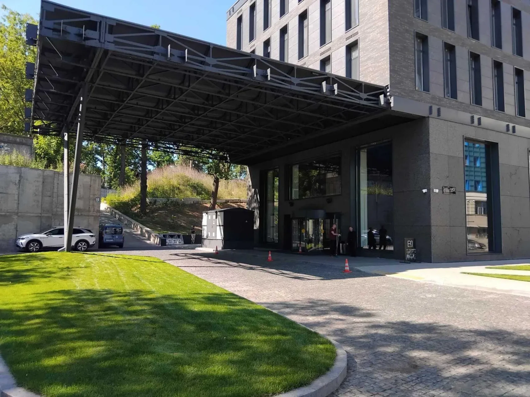 Оренда офісного приміщення у бізнес-центрі вул Василя Стуса 35 2