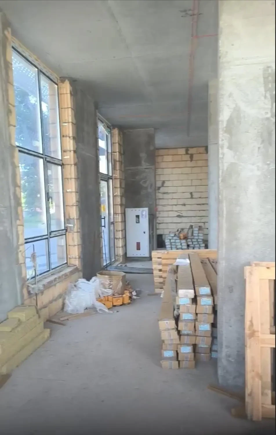 Оренда комерційного приміщення Київ ЖК Покровські озера2 3