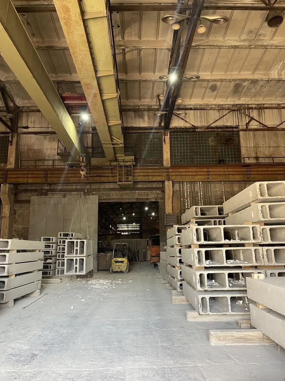 Продам производственное помещение Київ, Святошинська вул. 2