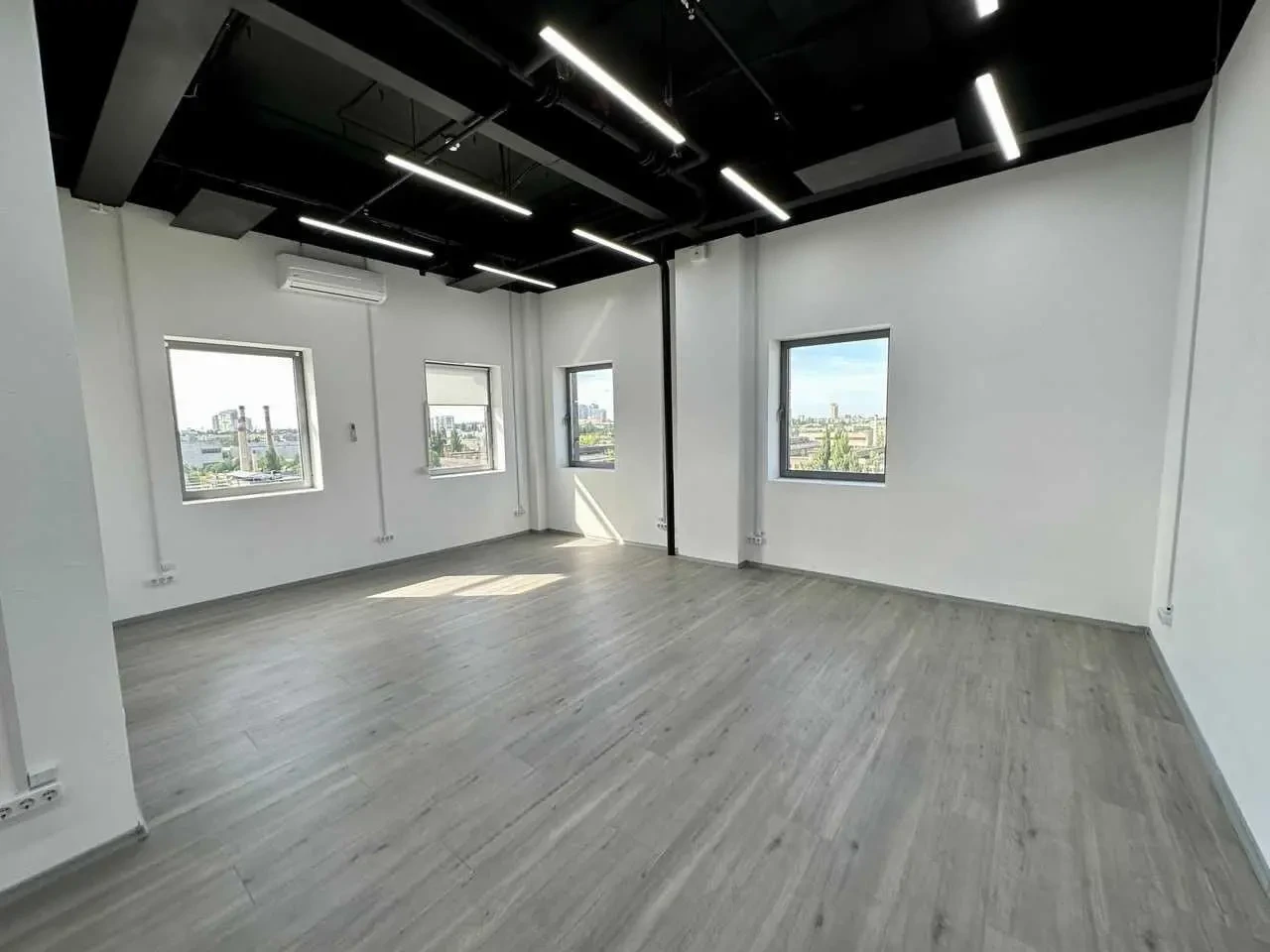 Оренда офісу в бізнес-центрі Cosmo Multimall м Шулявська