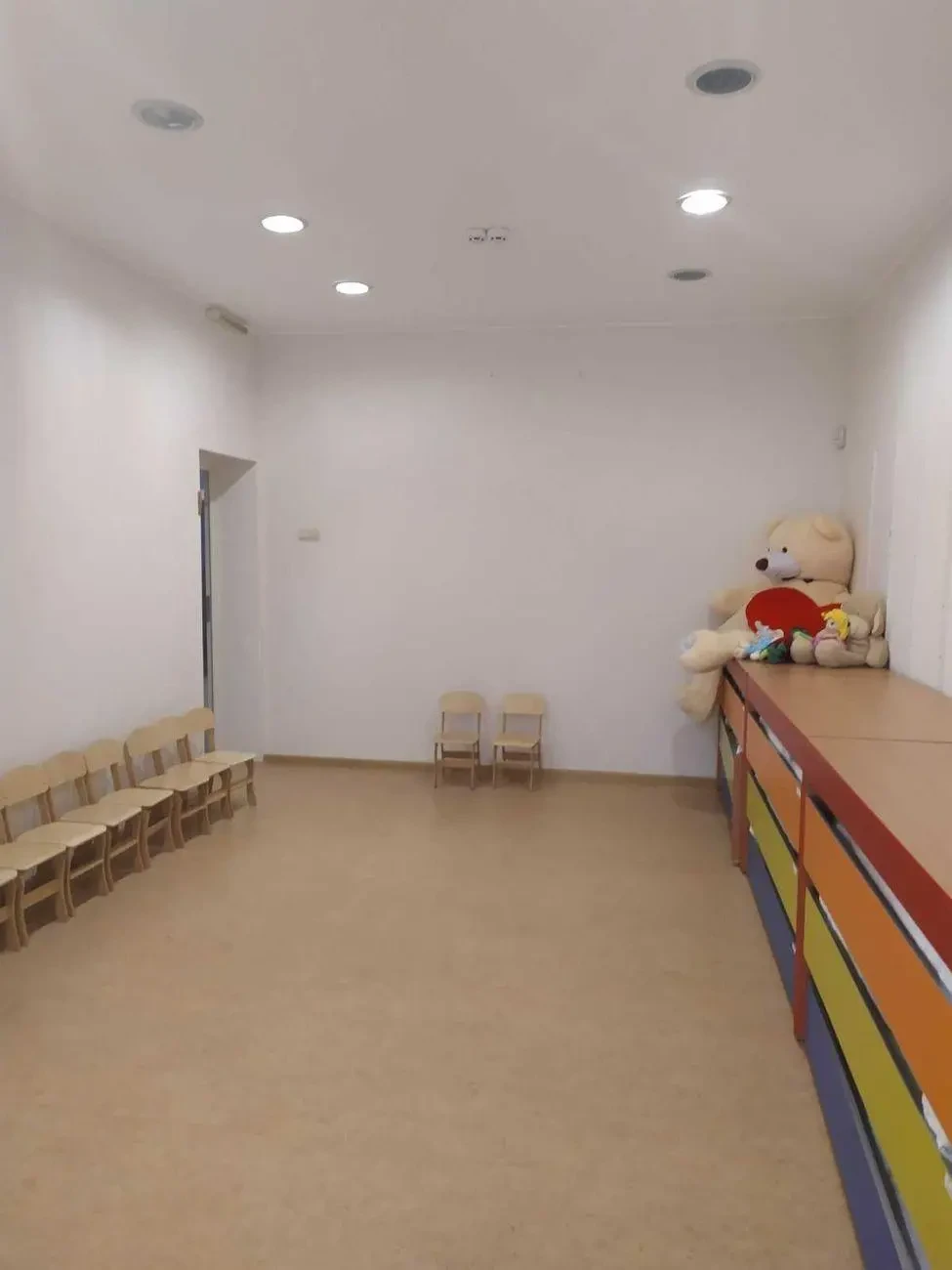 Продам комерційне приміщення в ЖК Смарагдовий 5