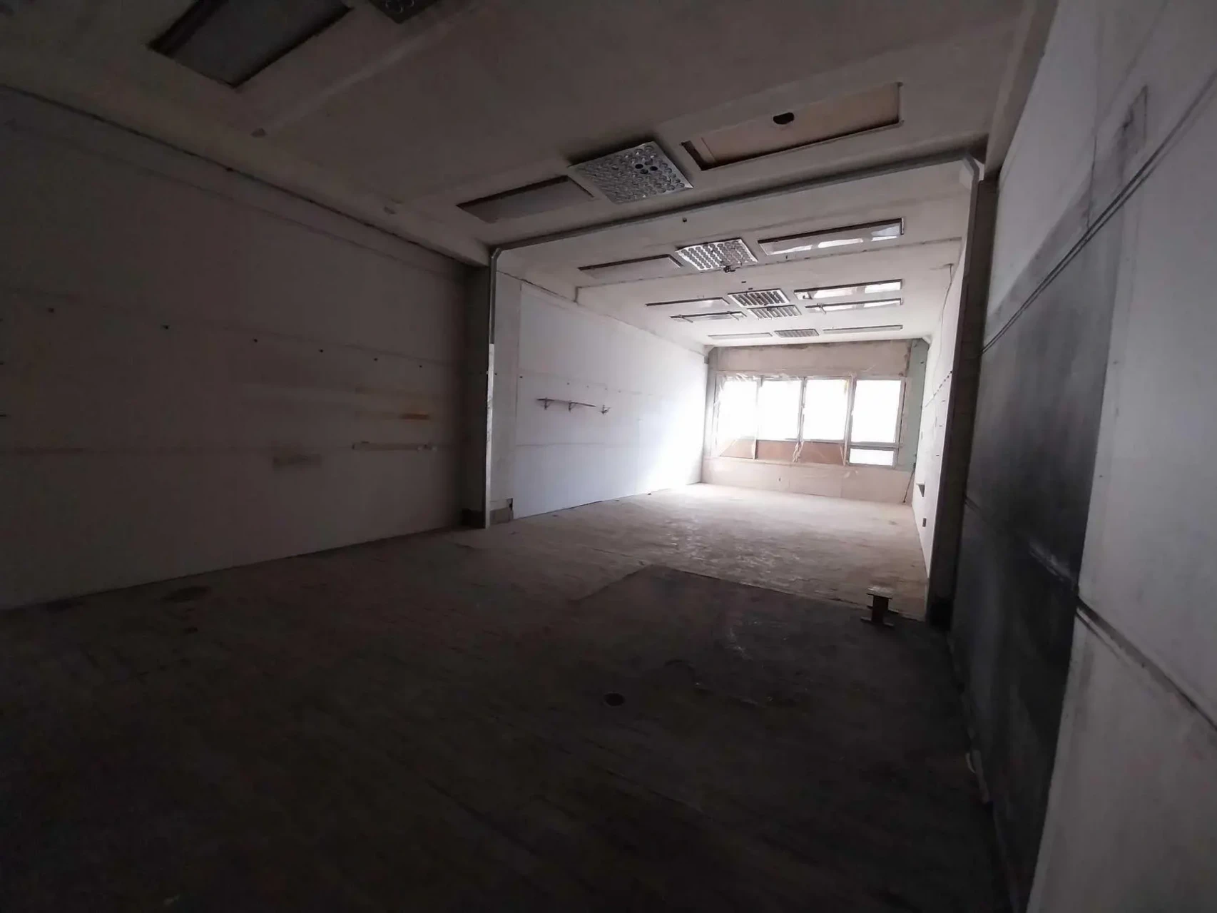 Сдам помещение свободного назначения Київ, Вереснева вул. 3