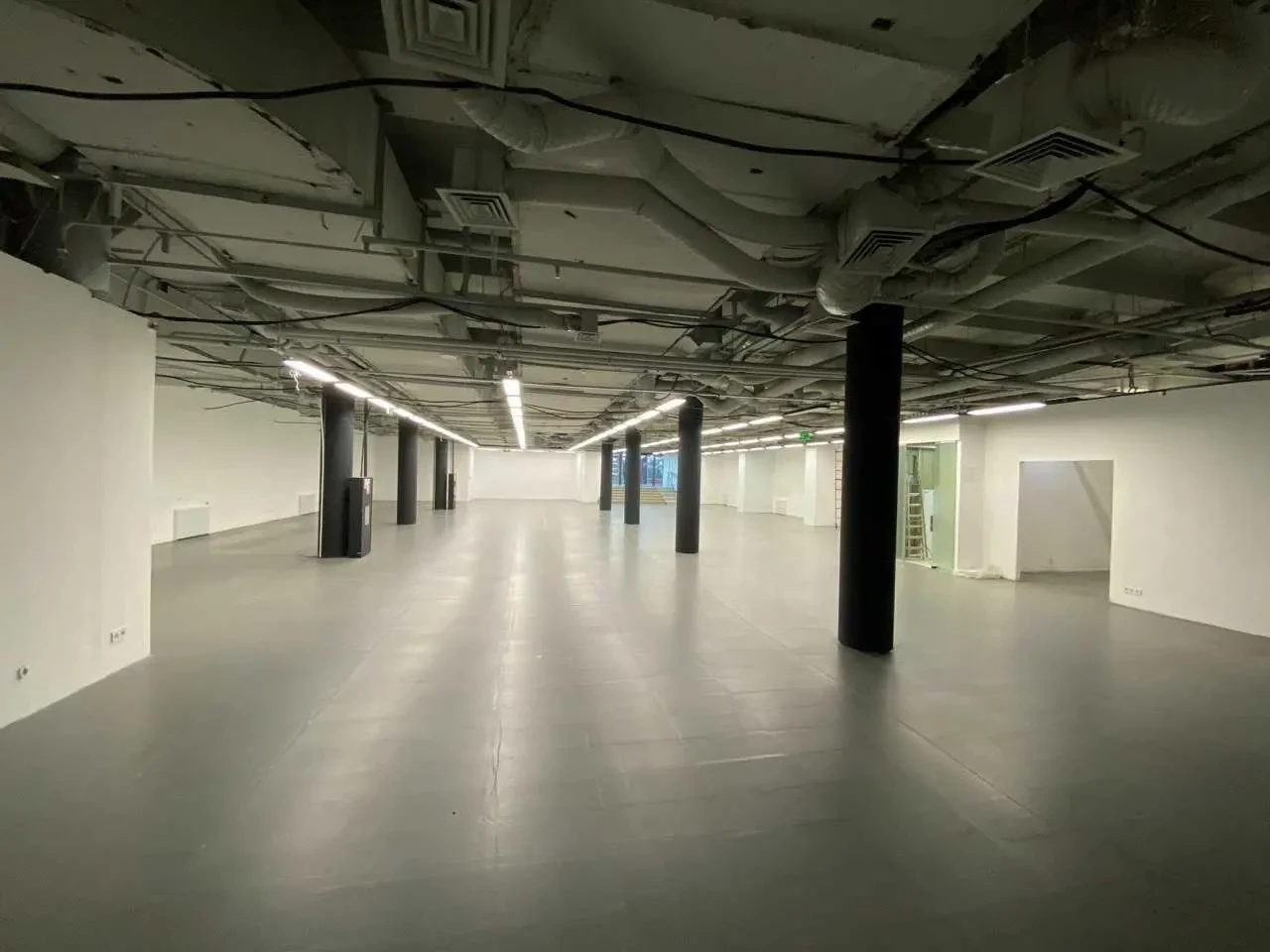 Сдам торговое помещение Київ, Басейна вул. 4