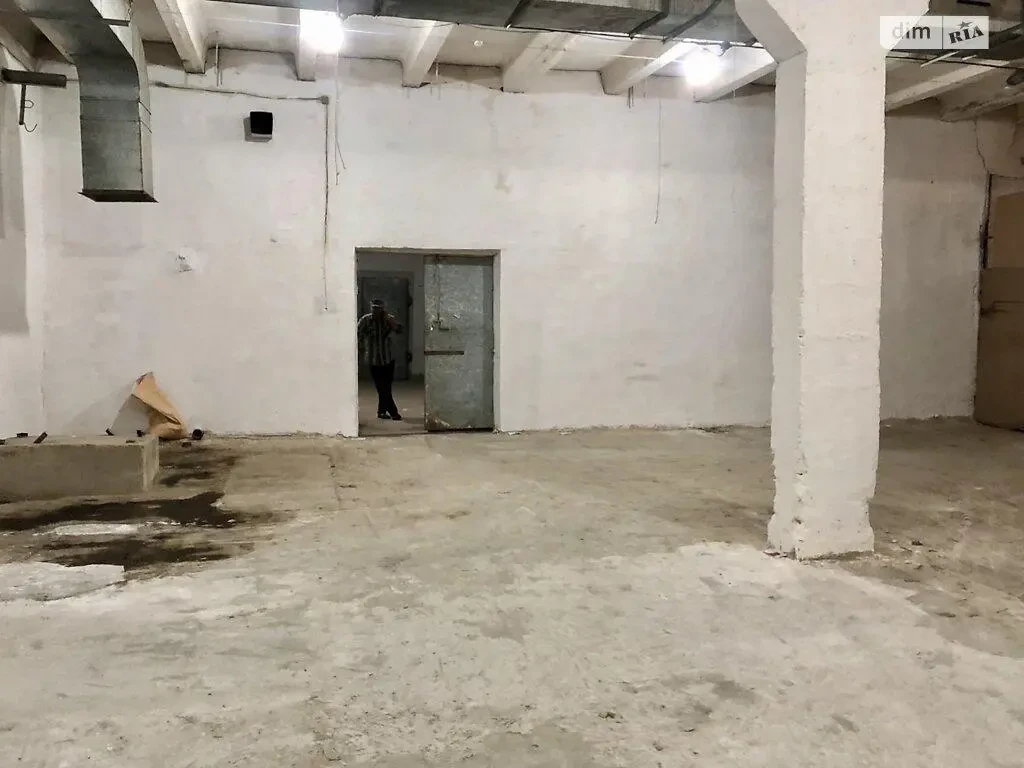 Оренда складу 143 м Солом’янський район Київ комерційне приміщення 3