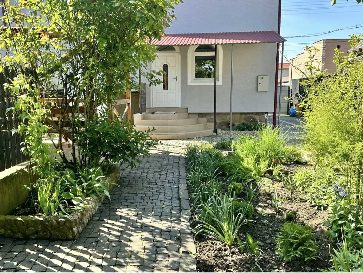 8-к будинок Берегівський, Берегове, Корятовича 27 23