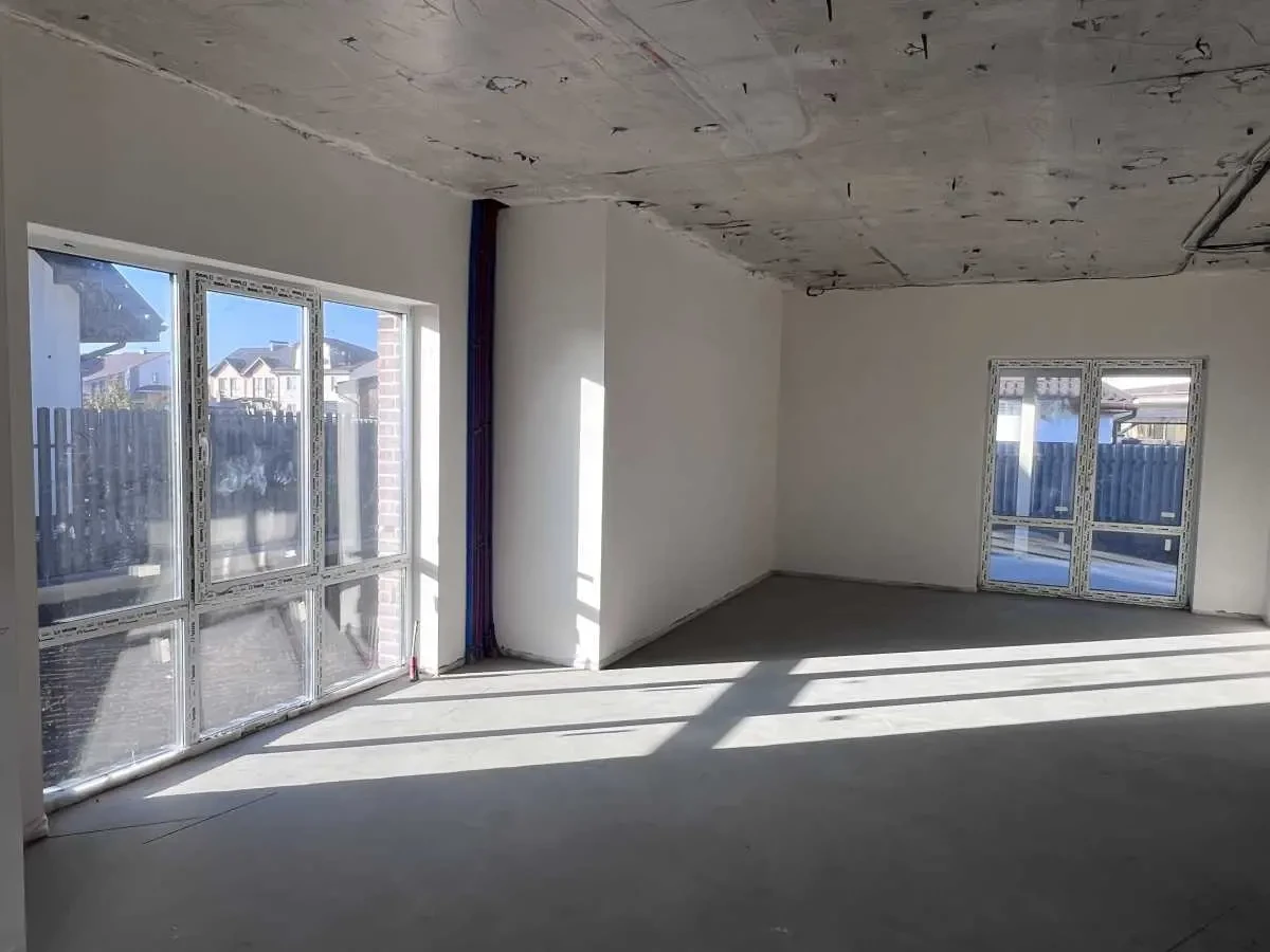 5-к будинок Бориспільський, Щасливе, Константиновская 9