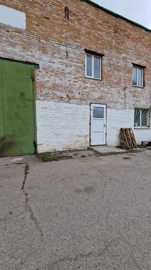 приміщення, будівлі Білоцерківський, Біла Церква, Узинська 8