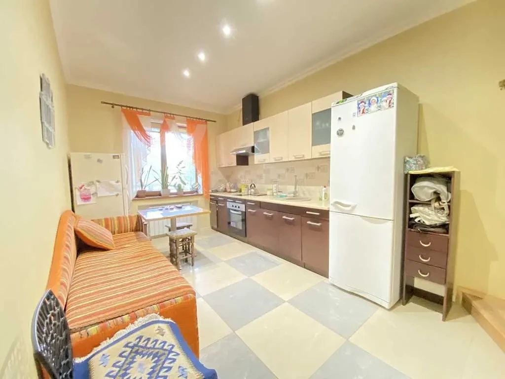 5-к будинок Київ, Святошинський, Плодова 12