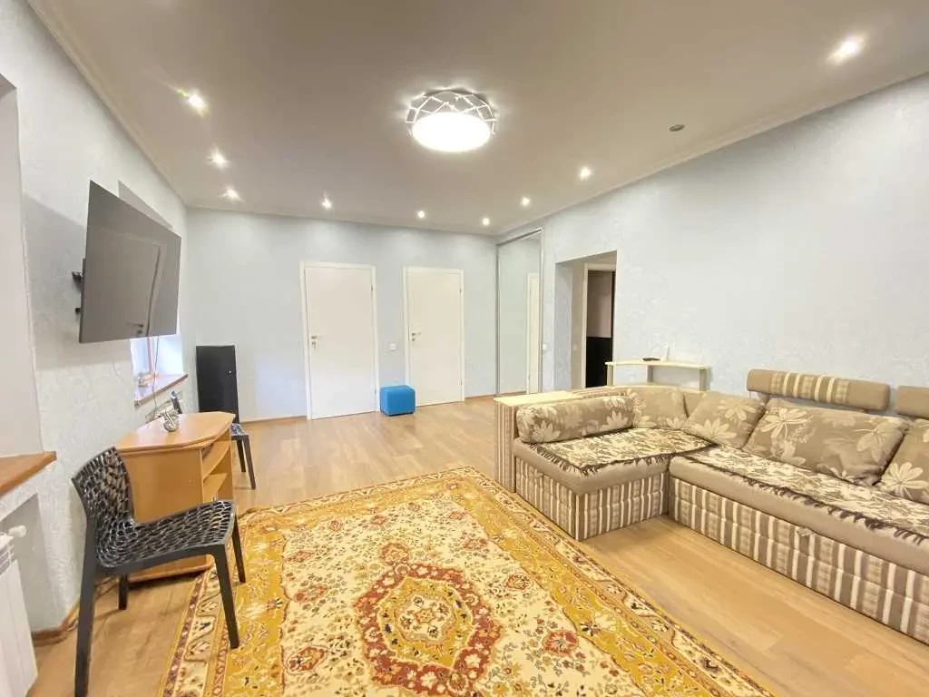 5-к будинок Київ, Святошинський, Плодова 3