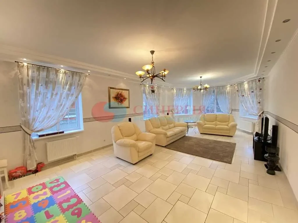 6-к будинок Бучанський, Михайлівка-Рубежівка, вул. Ганни Михайлової 5