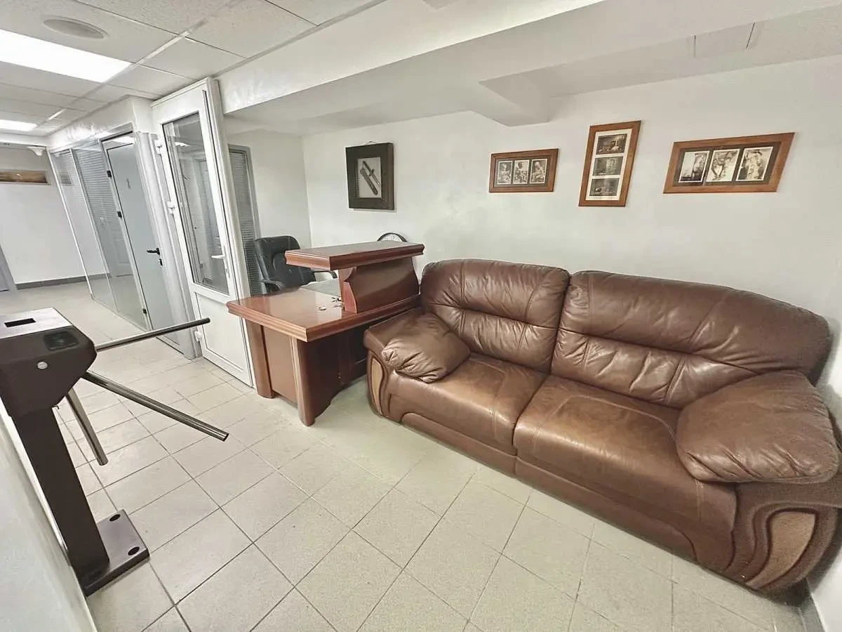 офісне приміщення Київ, Голосіївський, Саперно-Слобідська 8 6