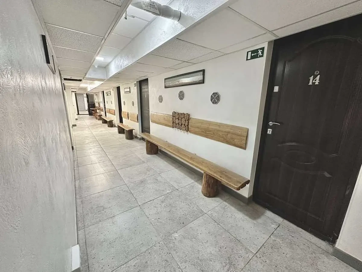 офісне приміщення Київ, Голосіївський, Саперно-Слобідська 8 9