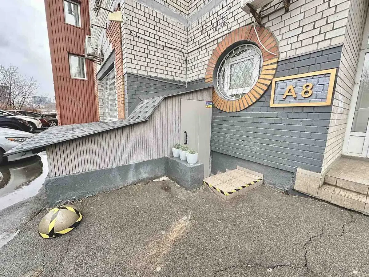 офісне приміщення Київ, Голосіївський, Саперно-Слобідська 8 4