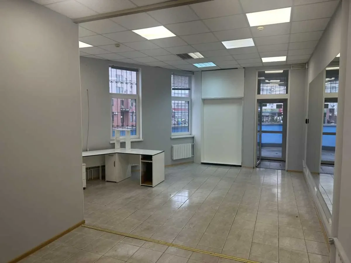 об’єкт сфери послуг Київ, Дарницький, Олександра Мишуги 9а 4