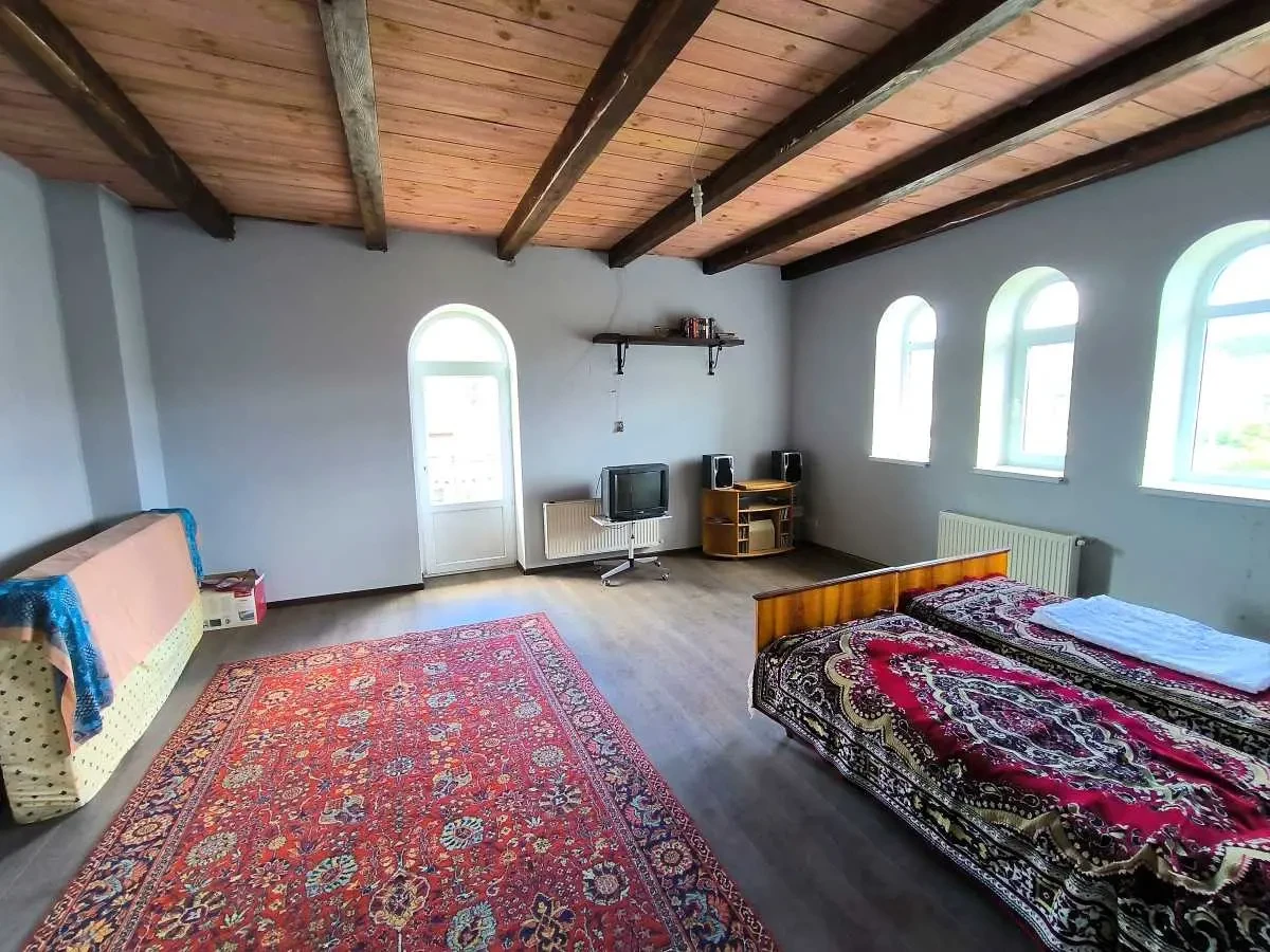 6-к дача Бучанський, Миколаївка, миколаївська 13