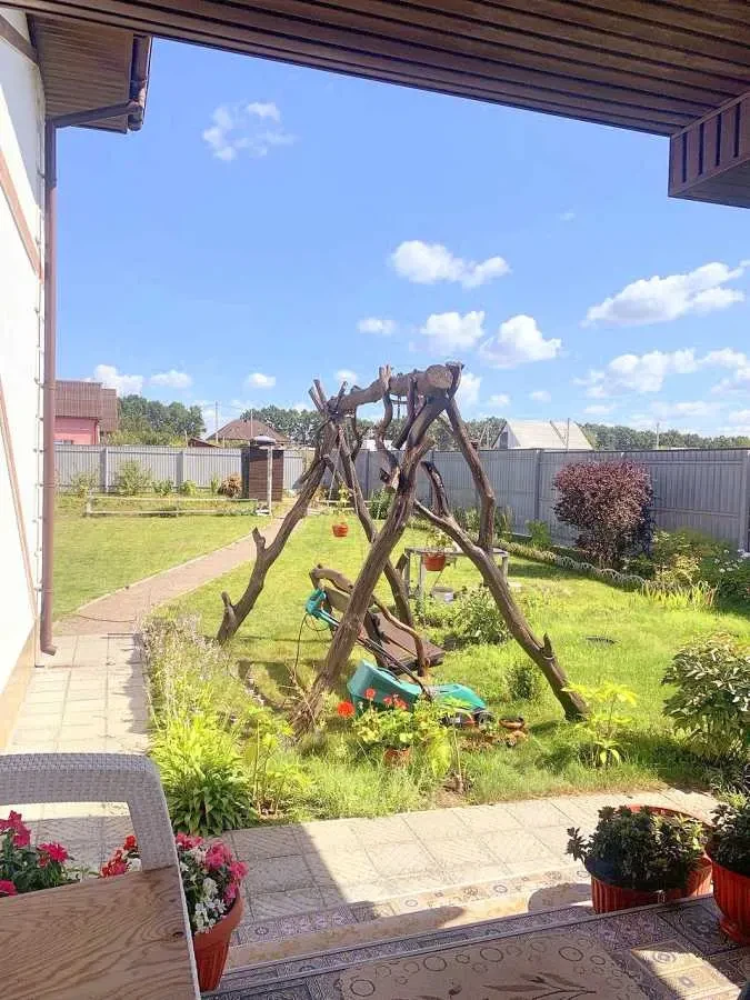 5-к будинок Бучанський, Макарів, квіткова 23