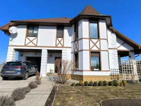 5-к будинок Бучанський, Макарів, квіткова