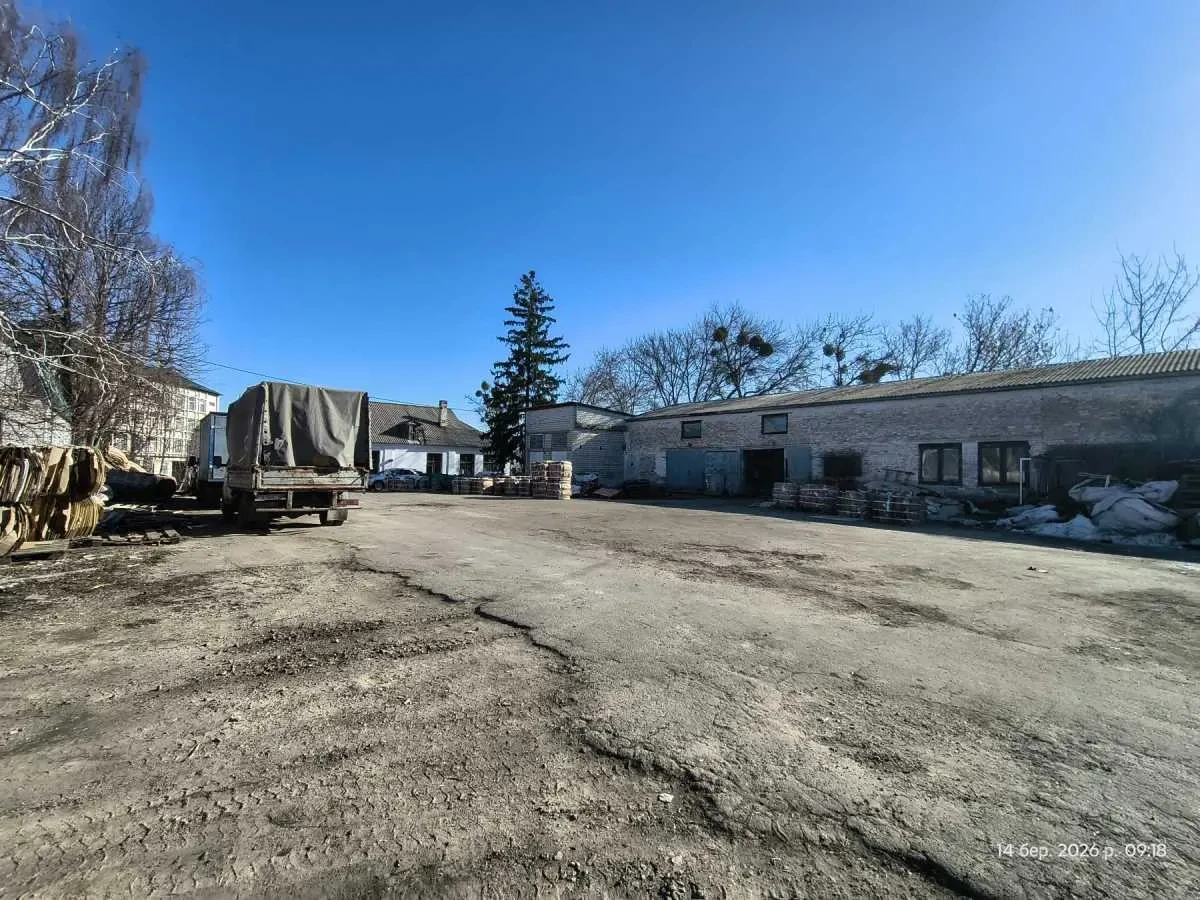 виробничі приміщення Канівський, Канів, Іллєнка 14