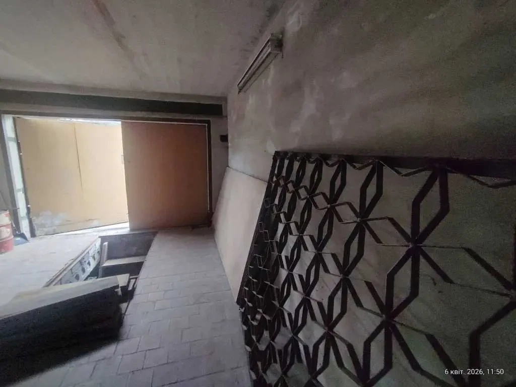 окремий гараж Київ, Деснянський, Миколи Закревського 93 4