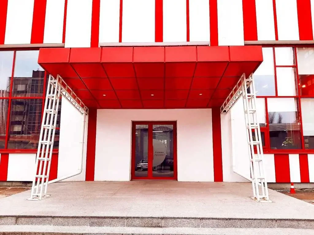 офісна будівля Київ, Дніпровський, Євгена Сверстюка 11 2