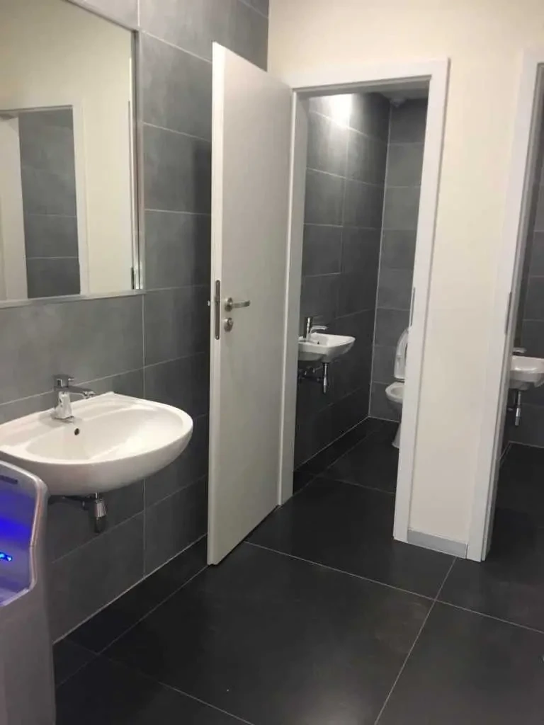 офісна будівля Київ, Дніпровський, Євгена Сверстюка 11 15