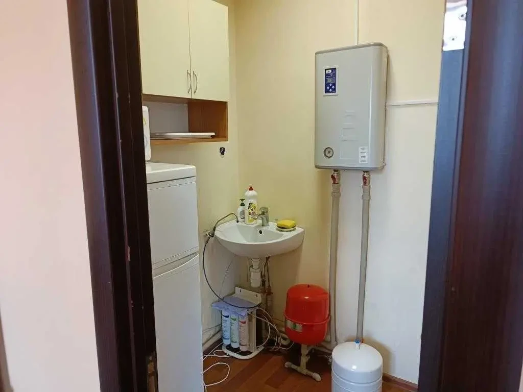 офісне приміщення Київ, Святошинський, Святошинська 3