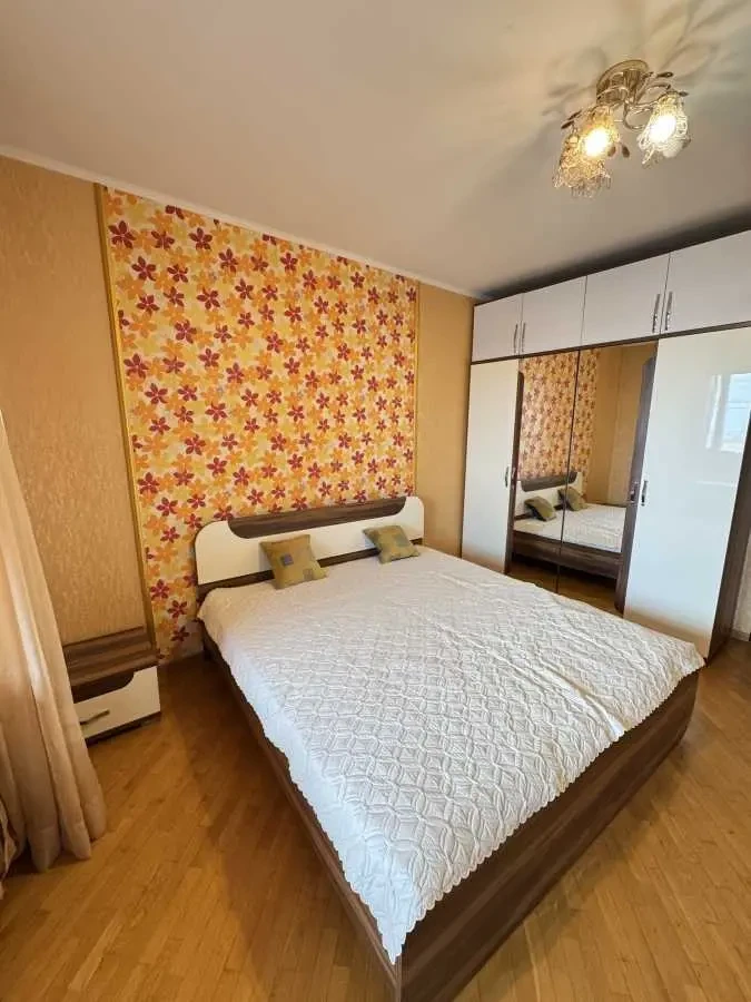 2-к квартира Броварський, Бровари, Незалежності 17 9