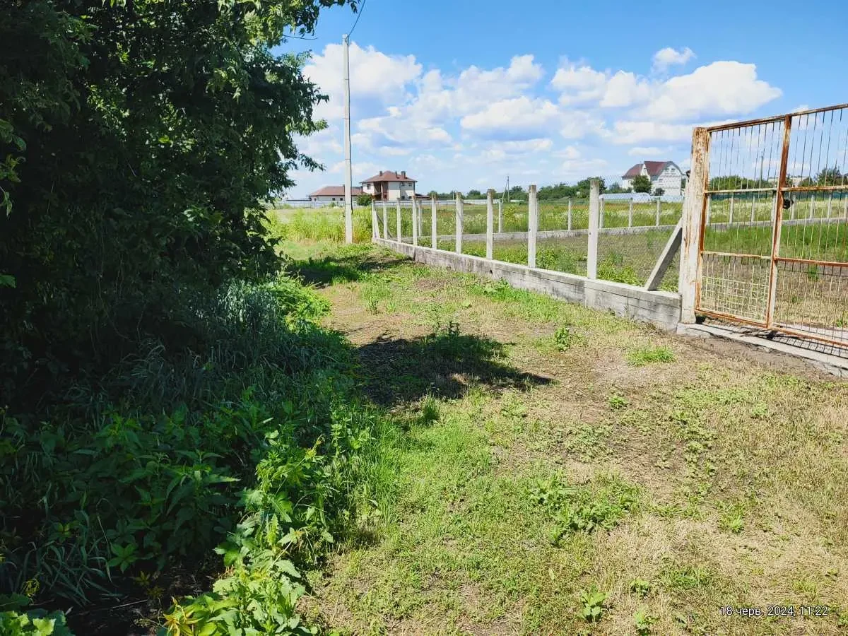 ділянка під житлову забудову Броварський, Погреби, Центральная 7