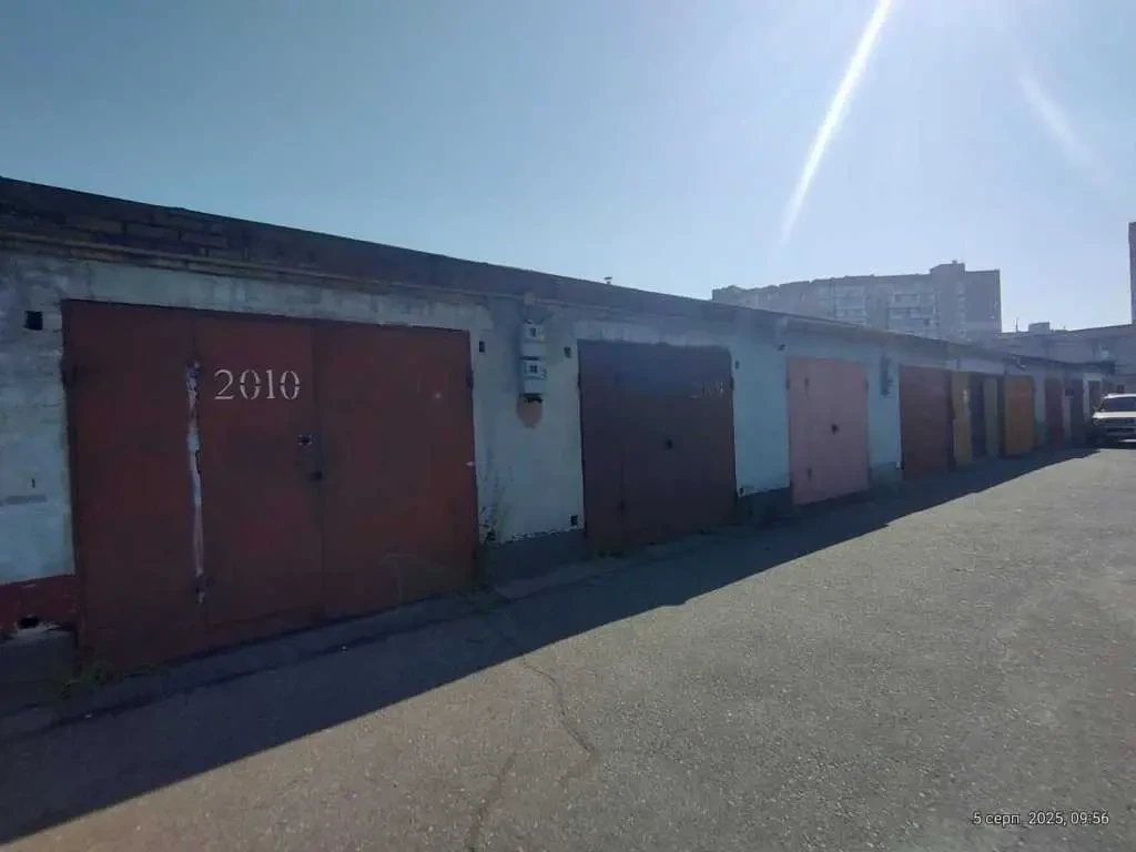 окремий гараж Київ, Деснянський, Радунська 3 17