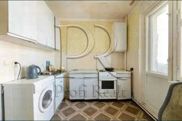 4-к квартира Київ, Дарницький, Михайла Гришка 8А