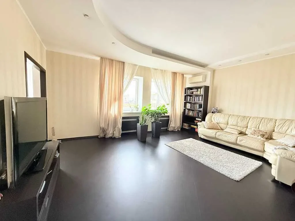 3-к квартира Київ, Шевченківський, В'ячеслава Чорновола 25 3