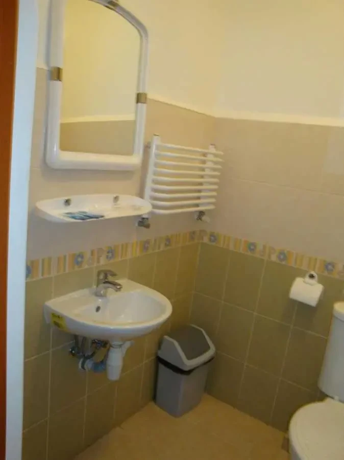 готель Яворівський, Глиниці, Львівська 19