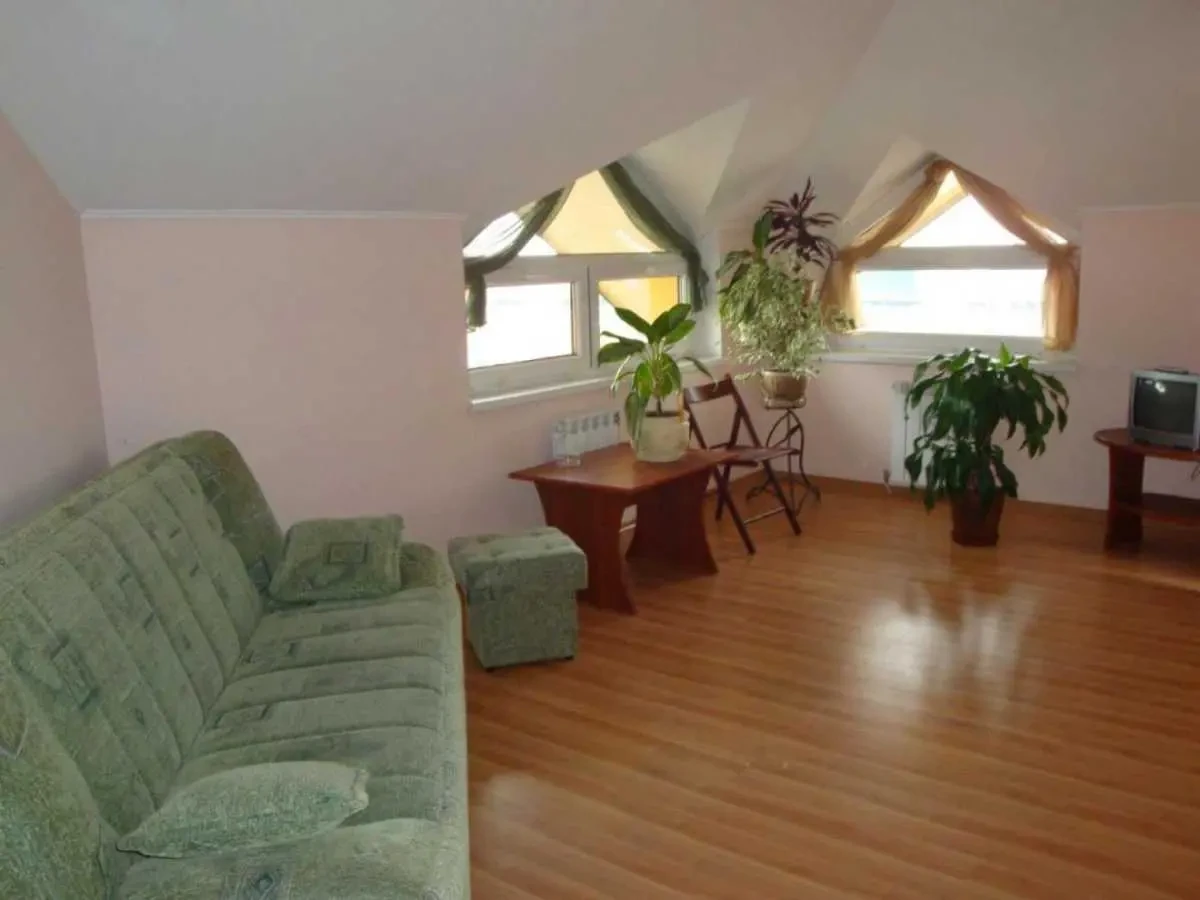 готель Яворівський, Глиниці, Львівська 12