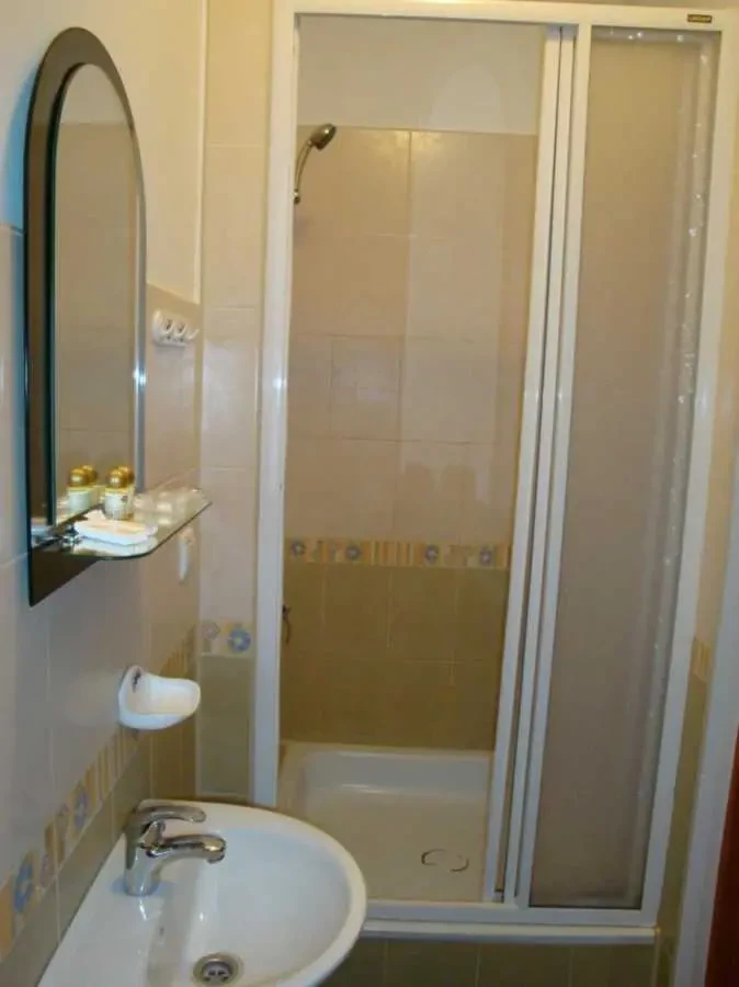 готель Яворівський, Глиниці, Львівська 18