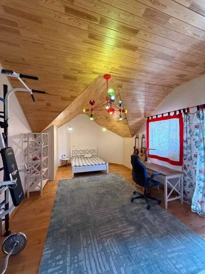 4-к будинок Обухівський, Круглик, Озерна 14