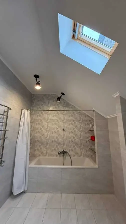 4-к будинок Обухівський, Круглик, Озерна 21